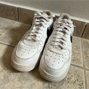 Nike Air Force white and black size 8